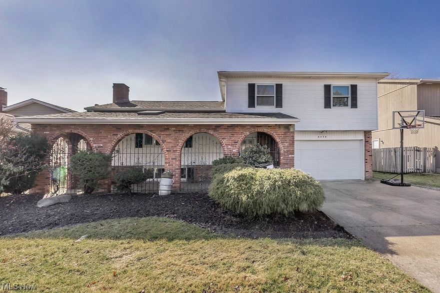 Beautiful three bedroom house with two and one half bathrooms.