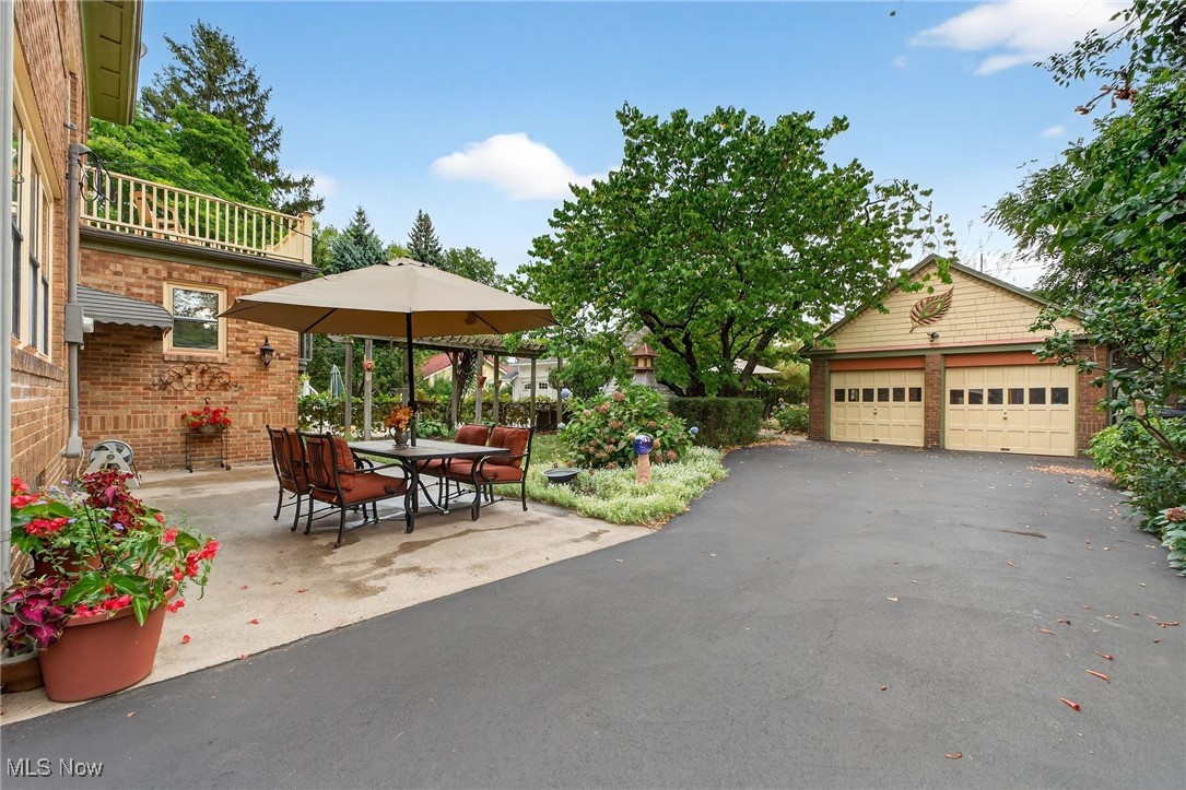 1077 Erie Cliff Drive