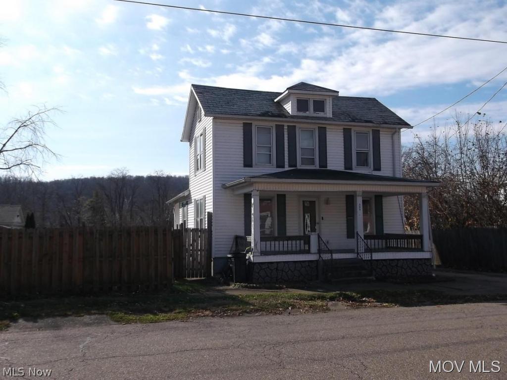 *20006632000 GREAT fixer upper in Lowell offers 3 parcels of property including a fenced yard of both privacy fencing and chain link. Covered back and front porches, forced air heat, central air and window air, newer laminate flooring in some rooms, Jacuzzi tub in full bath, original built-ins and 2 storage buildings. Refrigerator, stove and dishwasher included. Above ground pool stays. Elem: Lowell Elementary School Elem/Bus: N JrHigh: Fort Frye JrHigh/Bus: Y High: Fort Frye High School High/Bus: Y Fire: CIT Police: CTY PossFreeGas: N ;SQFT=Fin L1:792, Fin L2:747, Fin Above:1539, Fin Total:1539, Unfin Bsmt:792, Unfin Above:792;PRKG= Off Street, Parking Pad