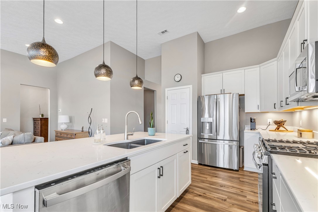 806 Cedar Crest Drive, Elyria, Ohio image 3