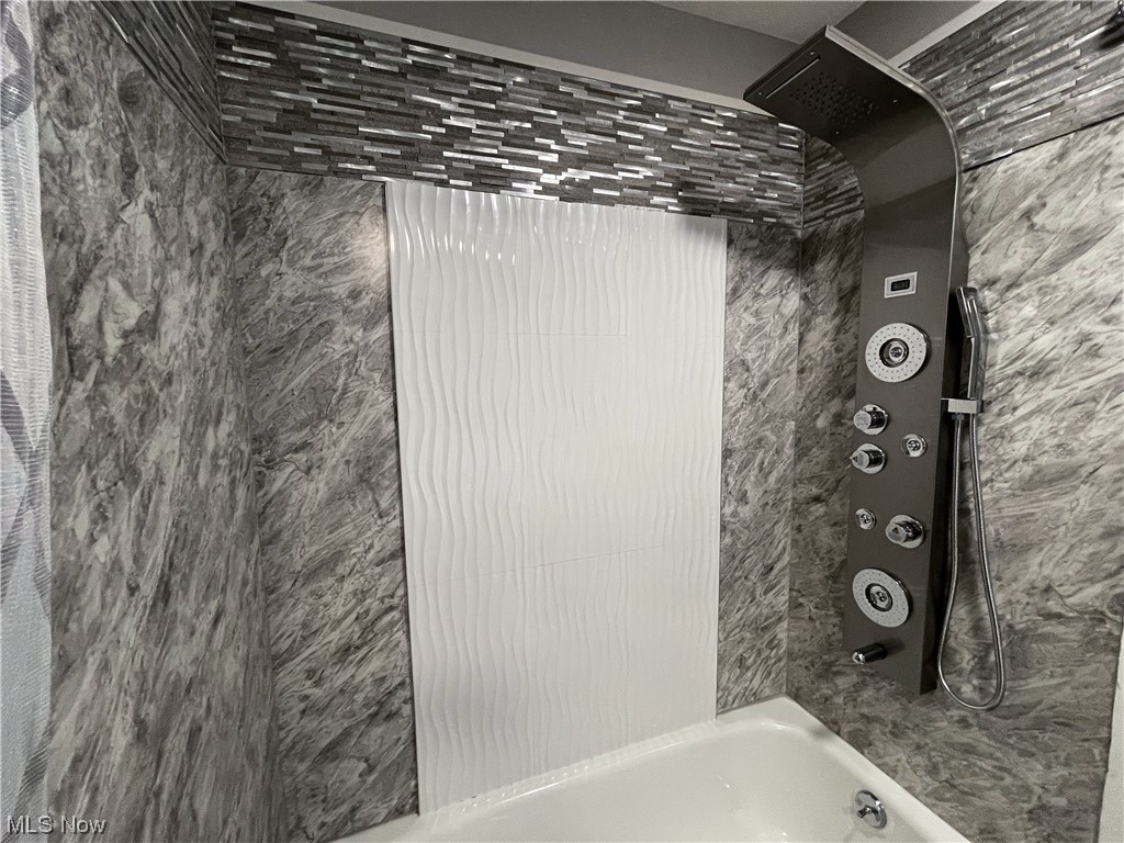 Grnfld Vilalt - Residential