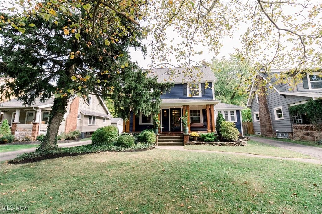 Photo of 2653 Kingston Road, Cleveland Heights, OH 44118 (MLS # 5165878)