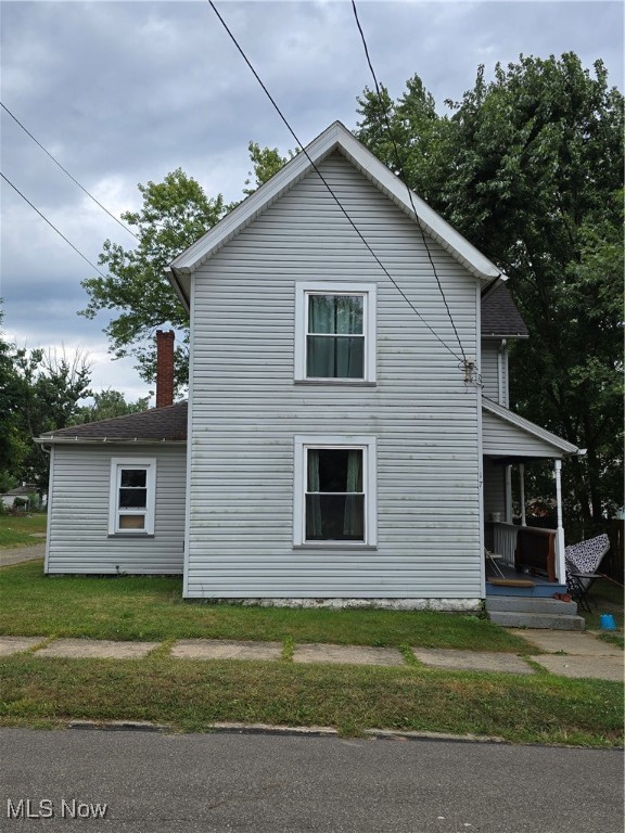 This well-maintained home offers large open rooms with high ceilings and newer windows, providing an abundance of natural light throughout. The layout includes two spacious bedrooms, a full bath, and generous living areas that can be customized to fit your needs. Ideal as a first home or an investment property, this residence offers both comfort and opportunity. Currently tenant occupied, tenant would love the opportunity to stay if possible.
Interior photos coming.