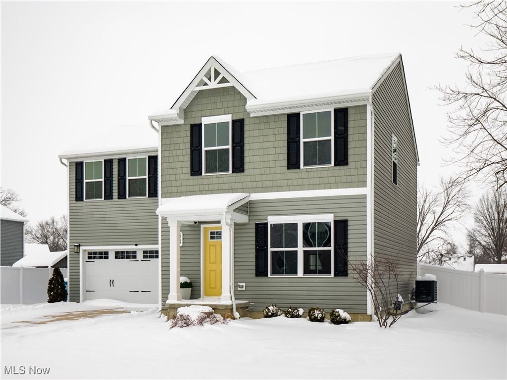 Photo of 201 Taft Drive, Eastlake, OH 44095 (MLS # 5184163)