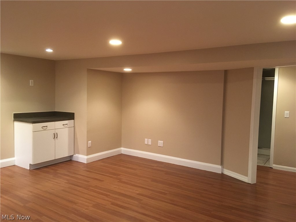 Willoughby Hills Village 03 - Residential