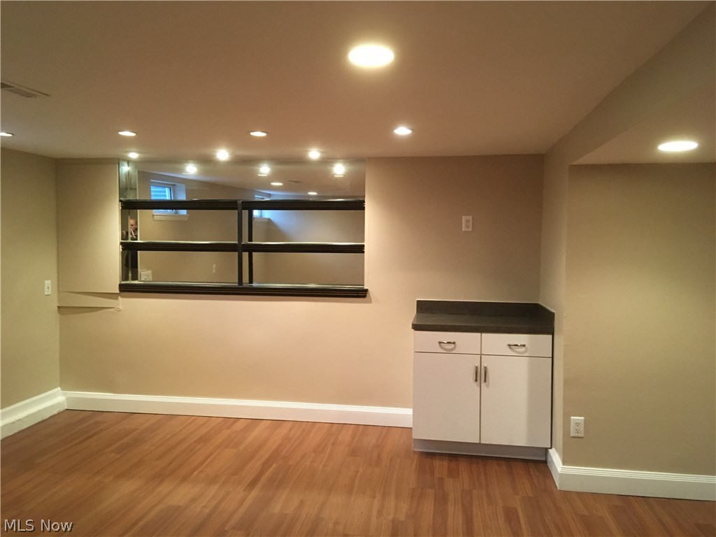 Willoughby Hills Village 03 - Residential