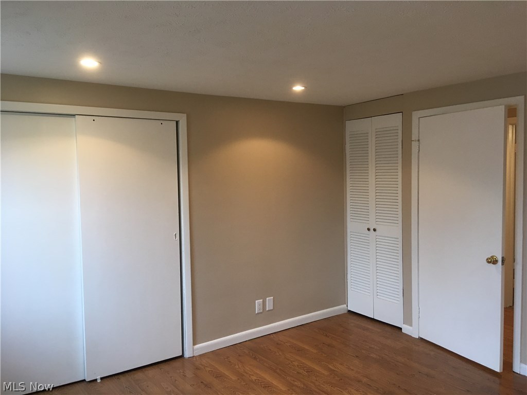 Willoughby Hills Village 03 - Residential