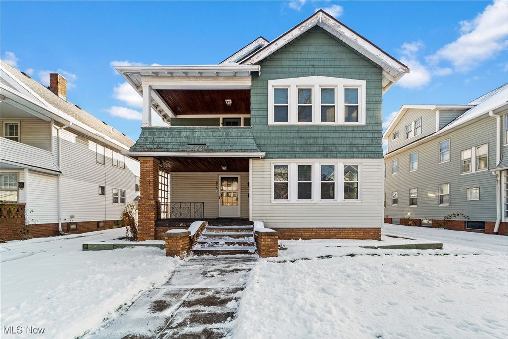 Photo of 2215 Northland Avenue, Lakewood, OH 44107 (MLS # 5176053)