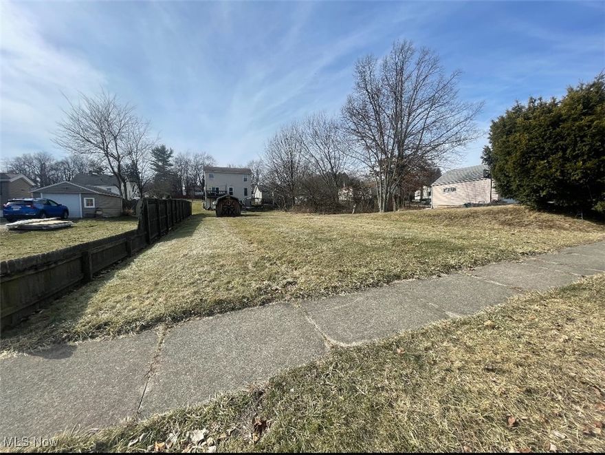 A great opportunity for a double lot in Ellet! Twice the size gives freedom to build in this beautiful neighborhood. Tax abatement up to 100% for a period of 15 years on improvements. Utilities are readily available! Buyer encouraged to do their own due diligence on the residential tax abatement with the City of Akron. Get this lot while you can -- Call today!