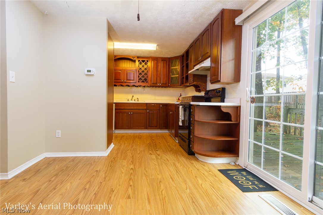 Oakview Manor - Residential