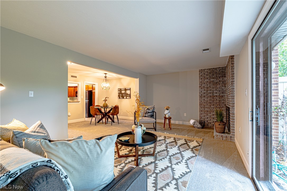 Oak Knolls Condo - Residential