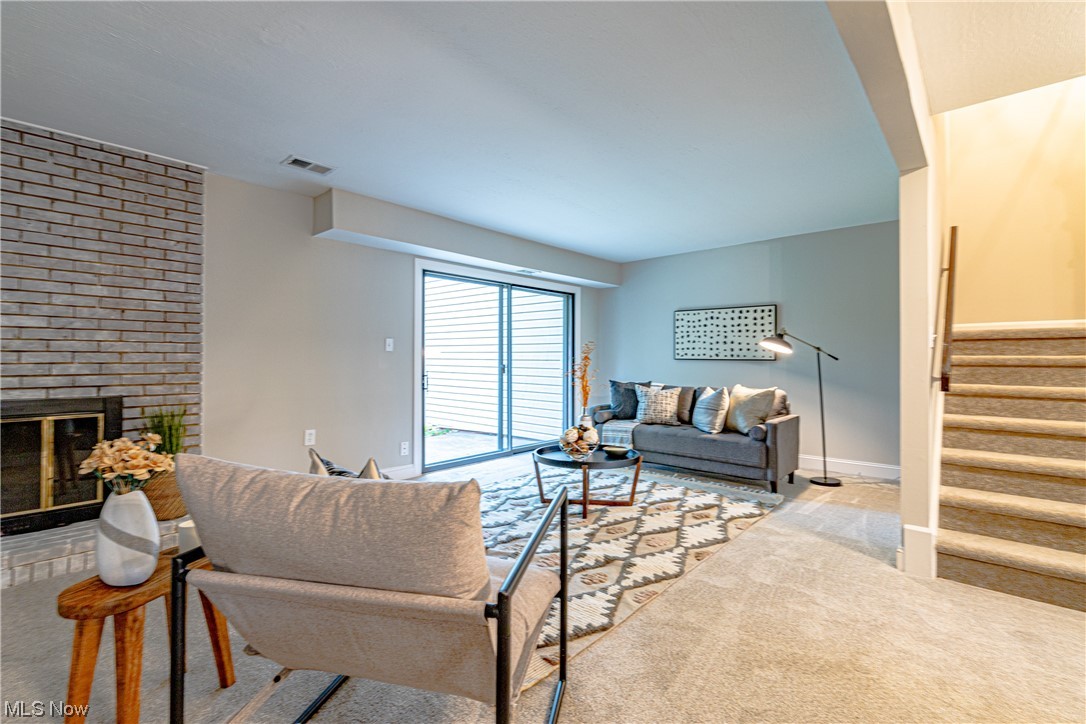 Oak Knolls Condo - Residential