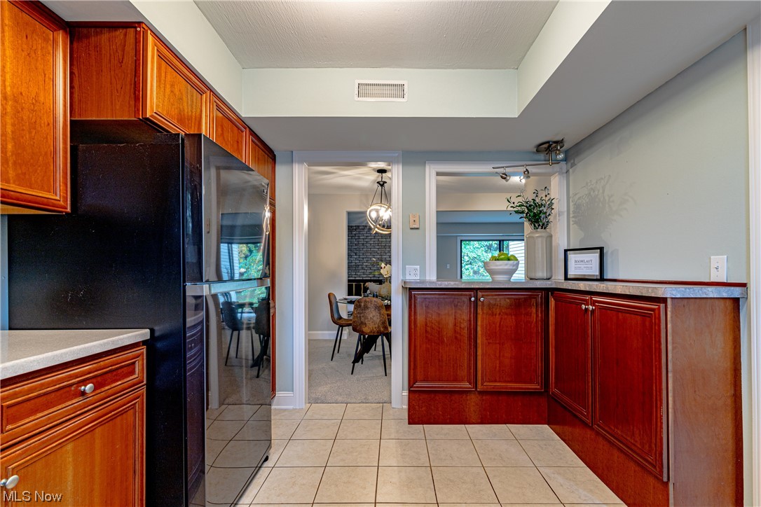 Oak Knolls Condo - Residential