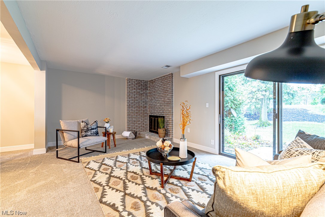 Oak Knolls Condo - Residential