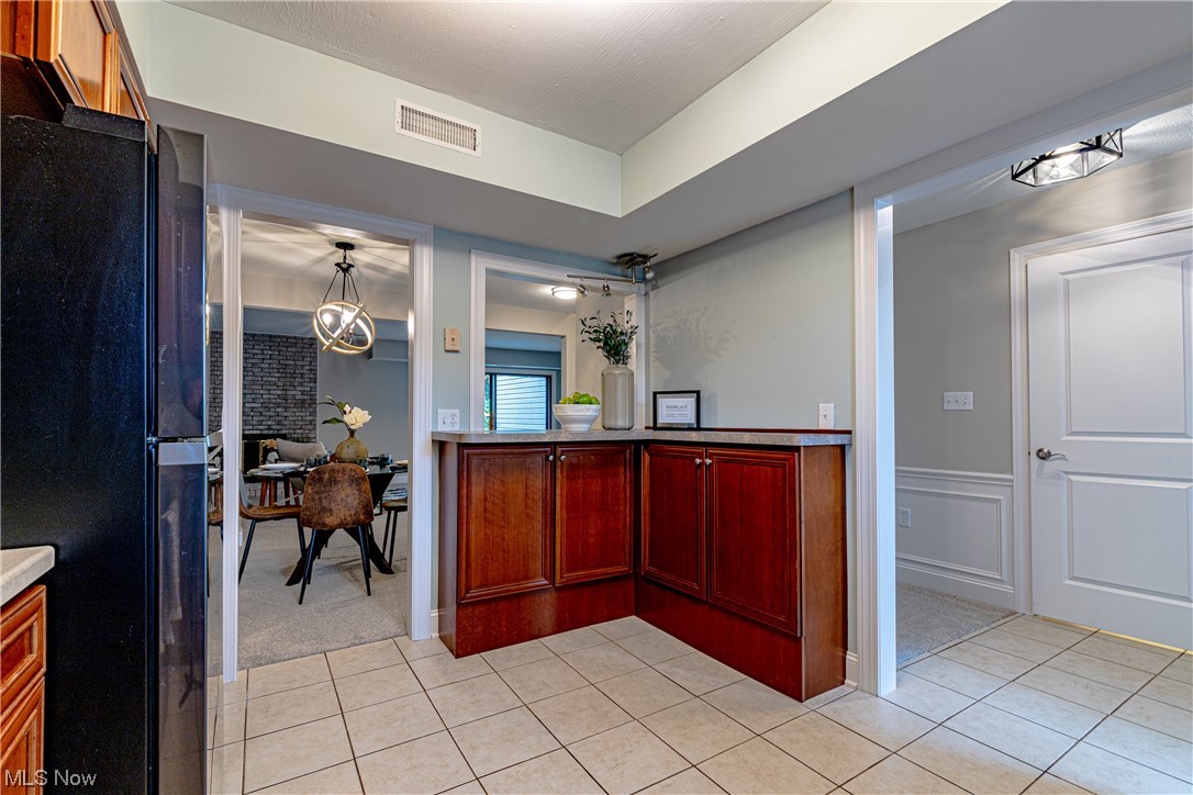 Oak Knolls Condo - Residential