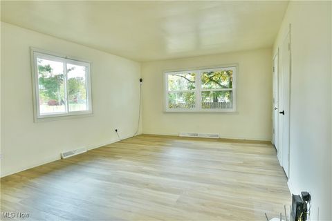 Tiny photo for 1524 Vernon Avenue NW, Warren, OH 44483 (MLS # 5179105)