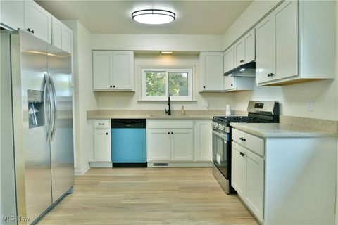 Tiny photo for 1524 Vernon Avenue NW, Warren, OH 44483 (MLS # 5179105)