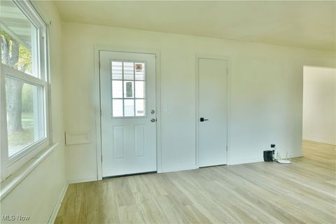 Tiny photo for 1524 Vernon Avenue NW, Warren, OH 44483 (MLS # 5179105)