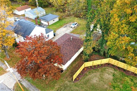 Tiny photo for 1524 Vernon Avenue NW, Warren, OH 44483 (MLS # 5179105)