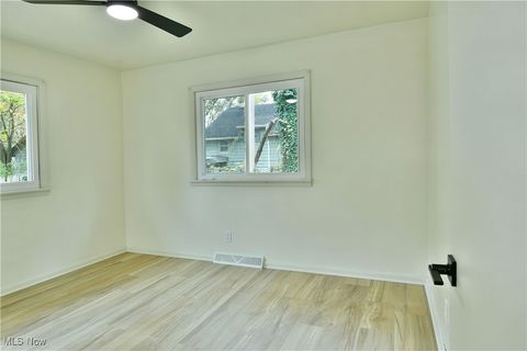 Tiny photo for 1524 Vernon Avenue NW, Warren, OH 44483 (MLS # 5179105)