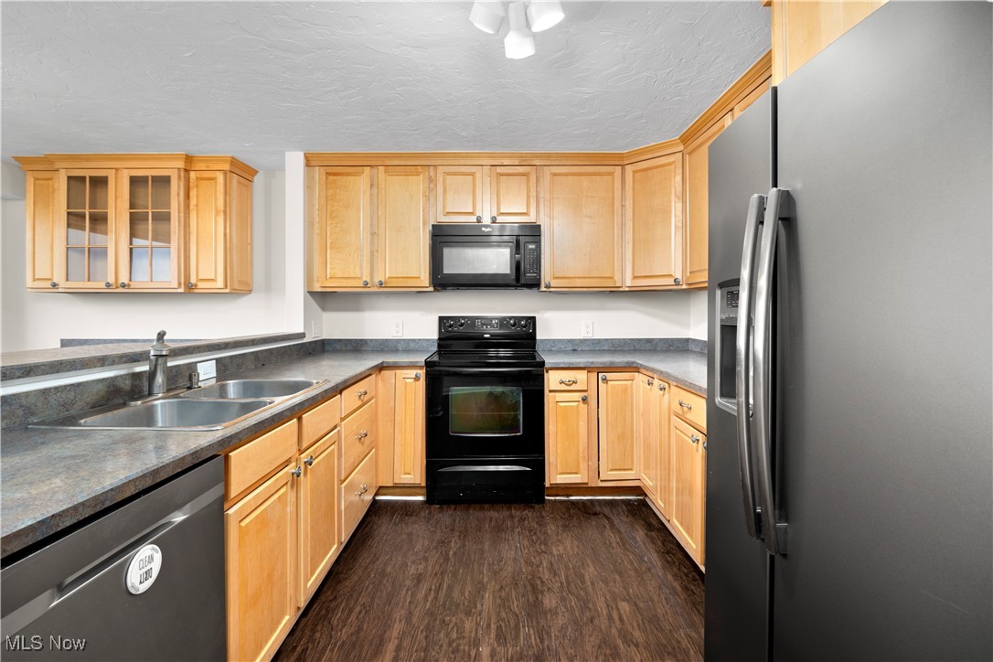 Meridian Condo - Residential