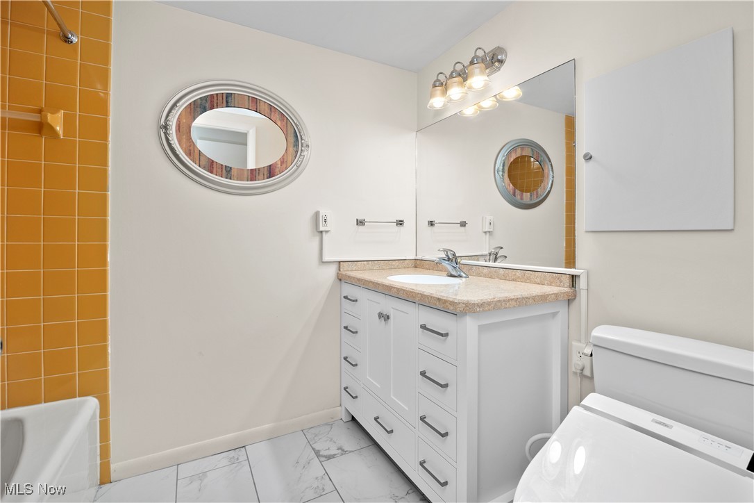 Meridian Condo - Residential