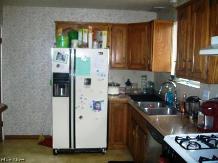 Wedgewood Condo - Residential