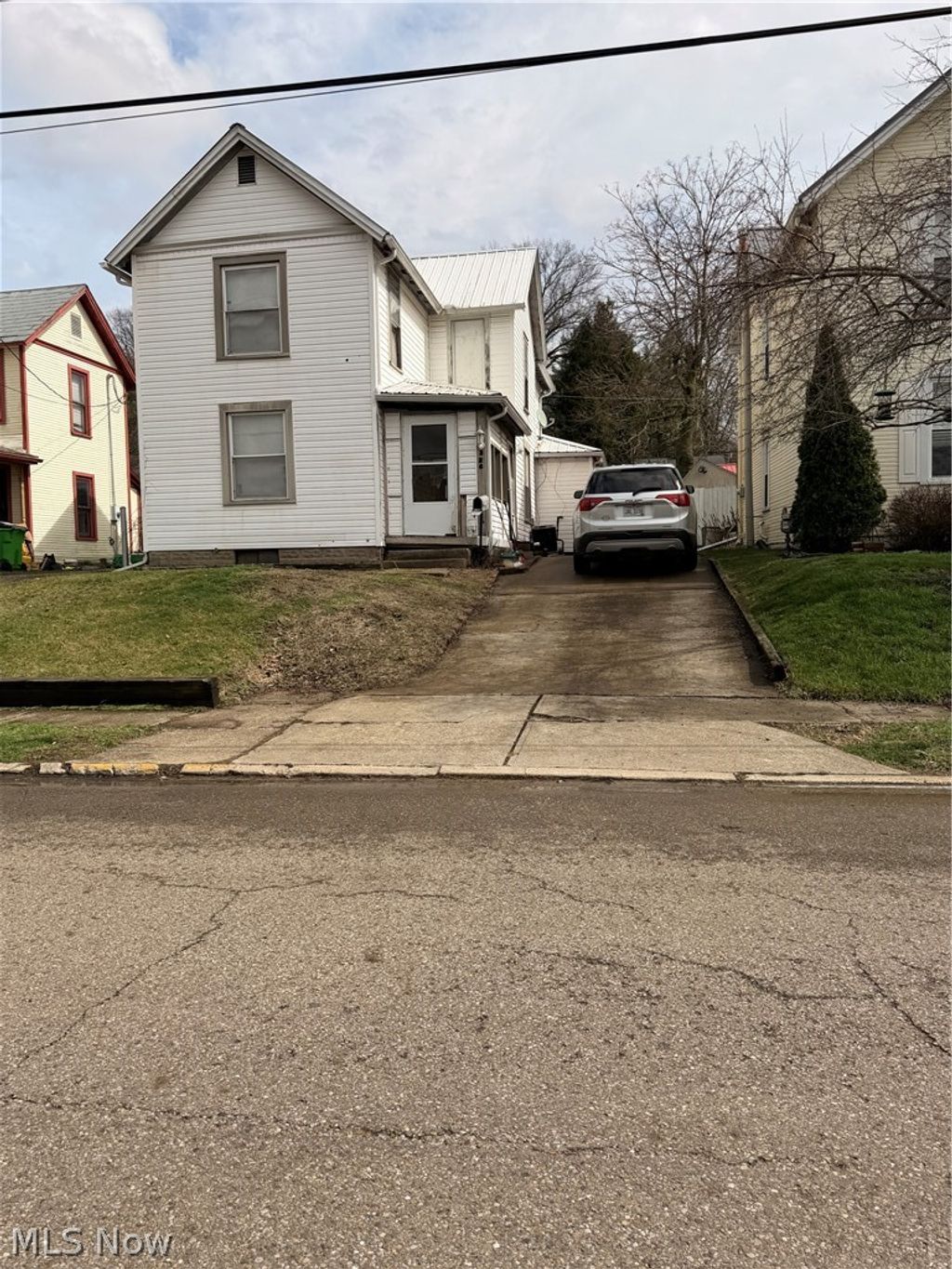 Photo of 326 N 15th Street, Coshocton, OH 43812 (MLS # 5202169)