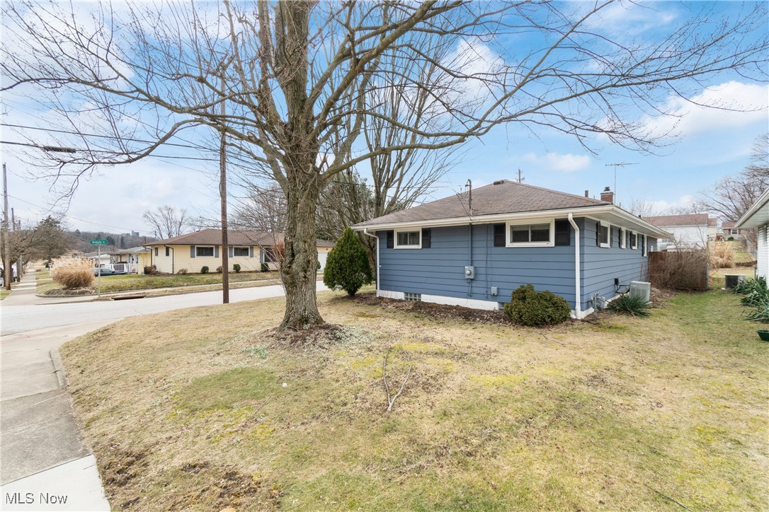 2001 Quayle Drive, Akron, Ohio image 29