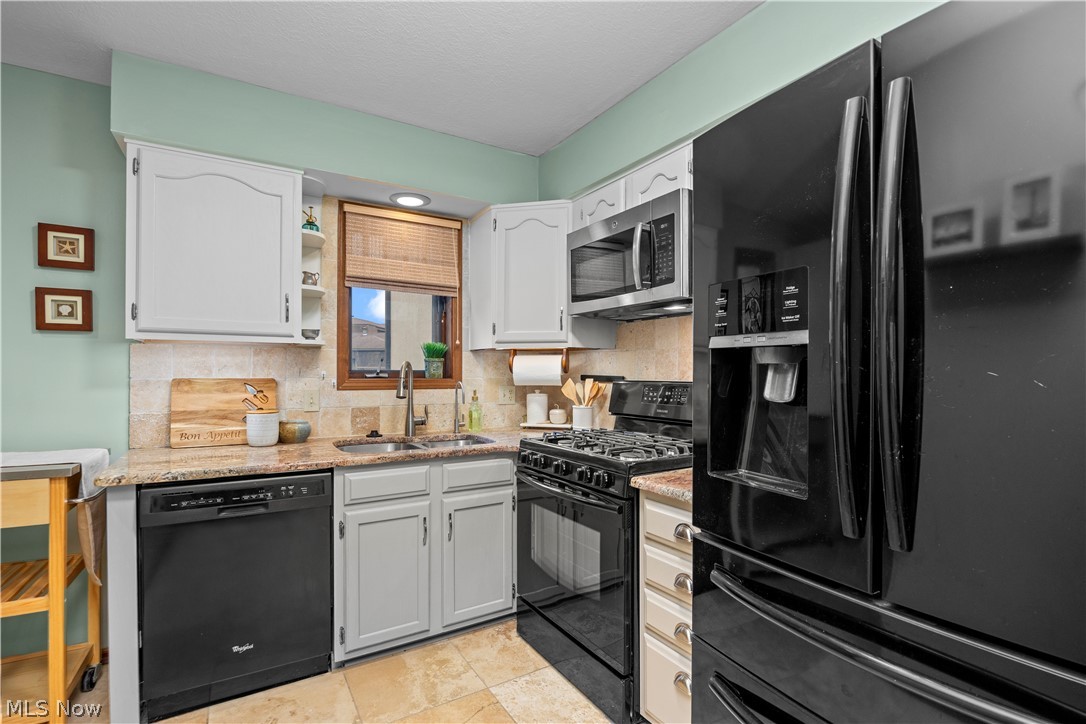 Compass Rose - Residential