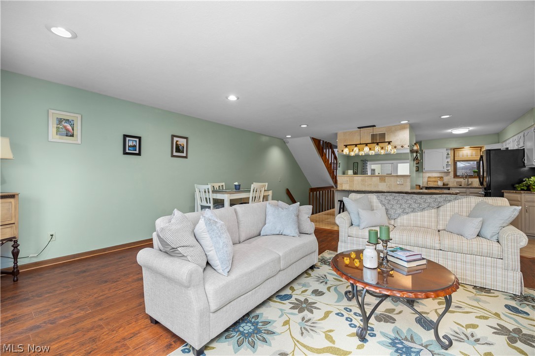 Compass Rose - Residential