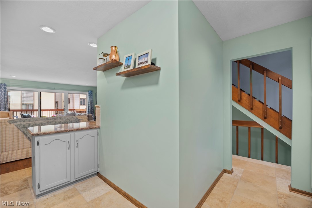 Compass Rose - Residential