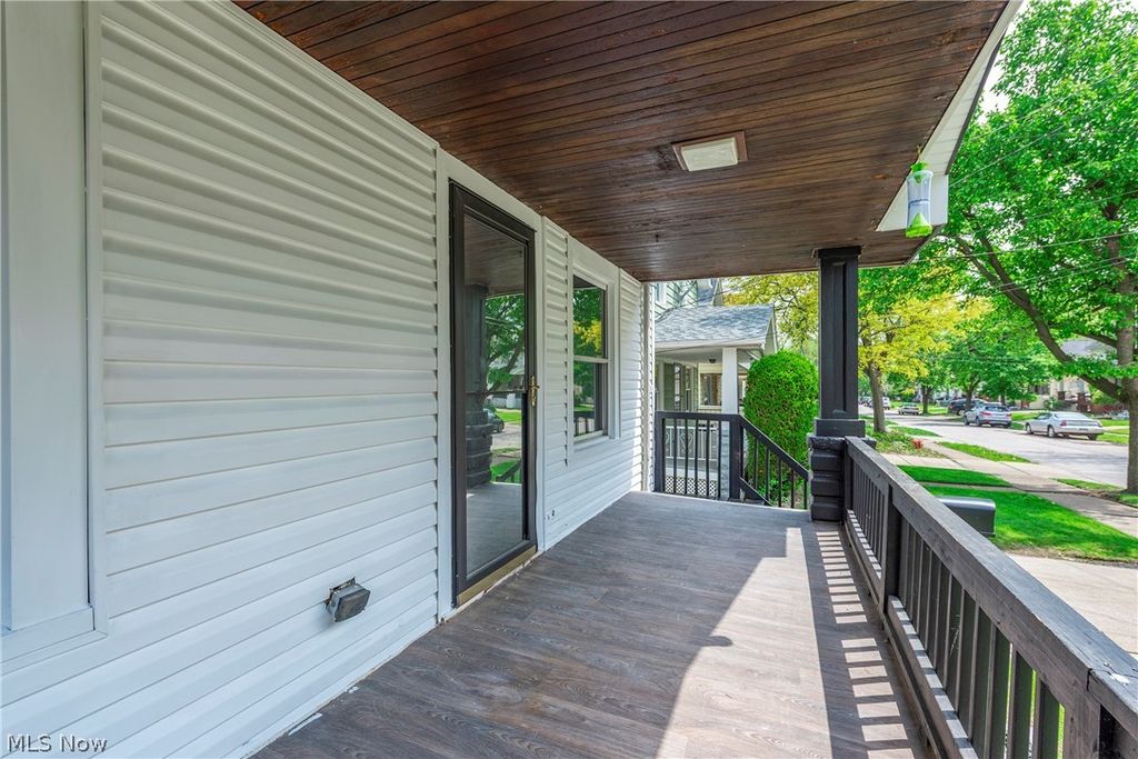 Photo of 2718 Roanoke Avenue, Cleveland, OH 44109 (MLS # 5208669)