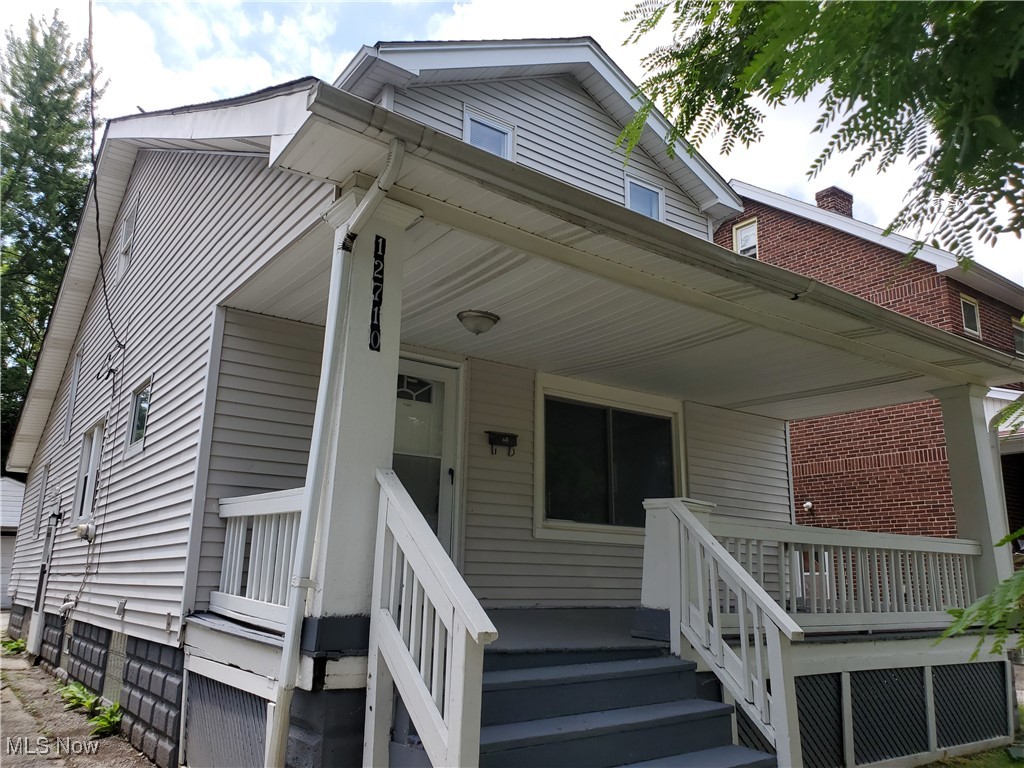 Cleveland, Ohio 44105, United States, 3 Bedrooms Bedrooms, ,2 BathroomsBathrooms,Residential,Pending,180654