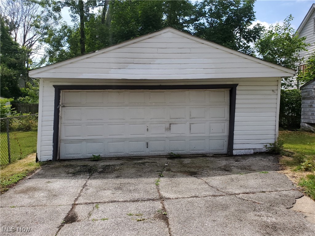 Cleveland, Ohio 44105, United States, 3 Bedrooms Bedrooms, ,2 BathroomsBathrooms,Residential,Pending,180654