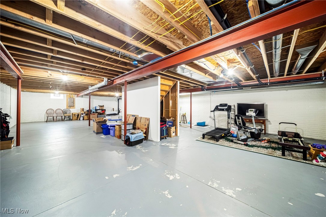 8750 Wild Flower Way, Mentor, Ohio image 30