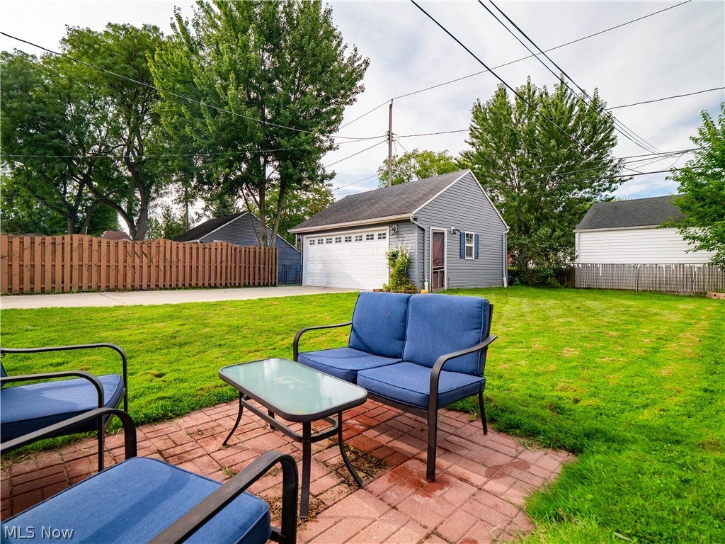 16087 Brinbourne Avenue