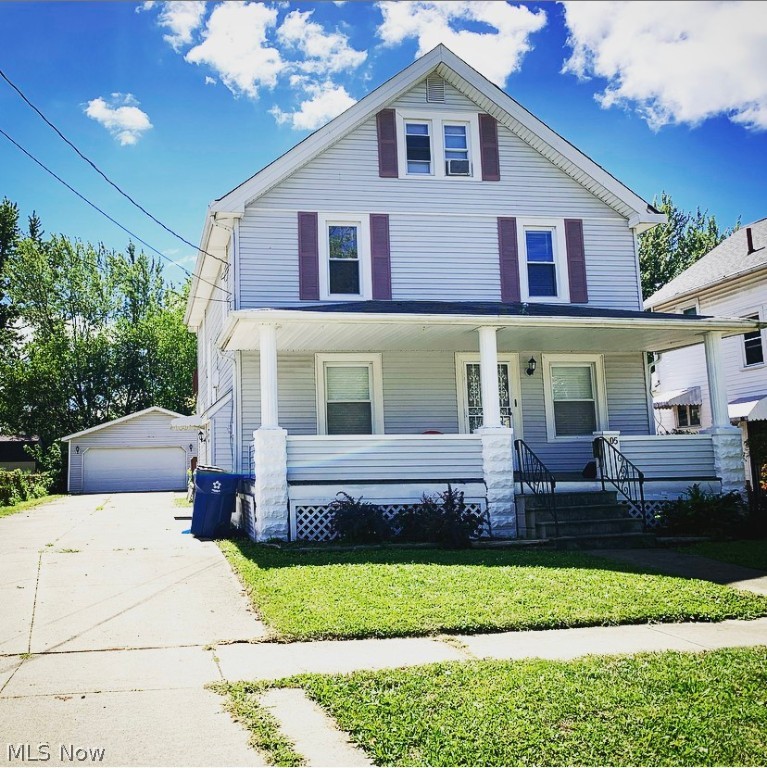 Welcome to 905 W 18th Street. This home has it all. There are 5 bedrooms, yes you read that correctly, 5 bedrooms, 2 full bathrooms, a very scenic 2nd floor balcony along with a two car garage and a nice deck. This will not last long. Schedule your private showing right away. This home can be great for an owner occupant or for an investor. With the 5 bedrooms it can bring in a lot of passive income for an investor looking for their next rental. You will not be disappointed once you come and see what this home has to offer. There have been many updates throughout the home. Some of the improvements include: new carpet, new sump pump system, new plumbing, new ceiling fans, refaced kitchen cabinets, new electrical panel box & updated electrical. Seller is offering a 1 year home warranty as well. You will definitely have peace of mind when purchasing this home. Contact the listing agent for a video walk-through of the property.