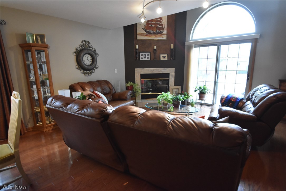 Arrowhead Bay Condos - Residential