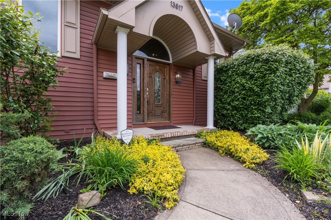 13817 Lakewood Heights Boulevard