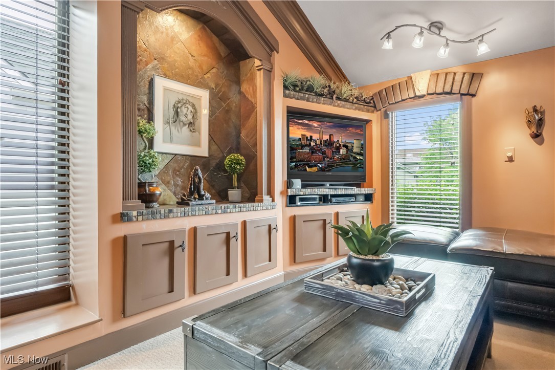 13817 Lakewood Heights Boulevard, Lakewood, Ohio image 18