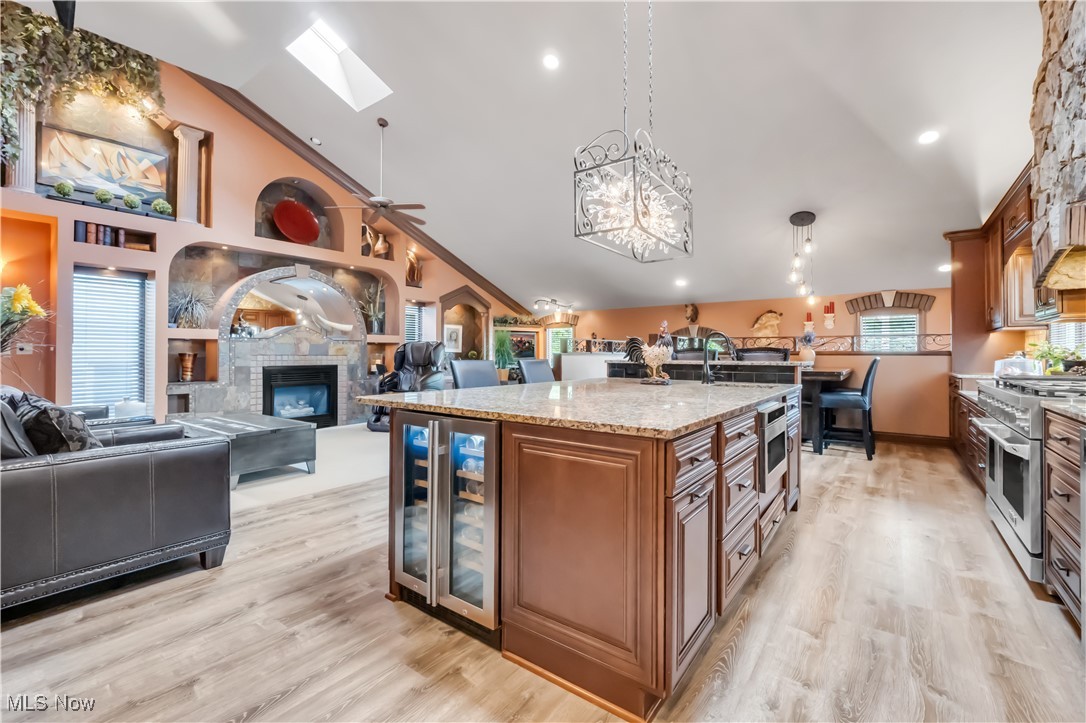 13817 Lakewood Heights Boulevard
