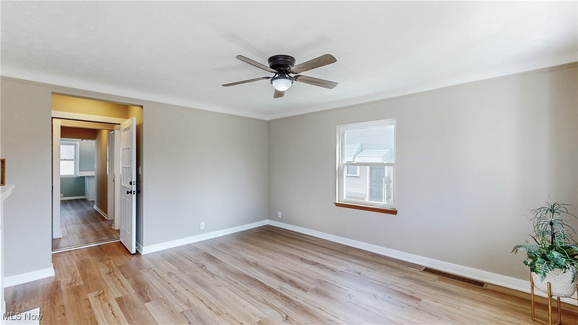 3318 Hearthstone Road, Parma, Ohio image 5