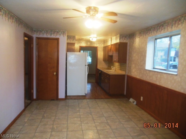 Country Club Condos - Residential