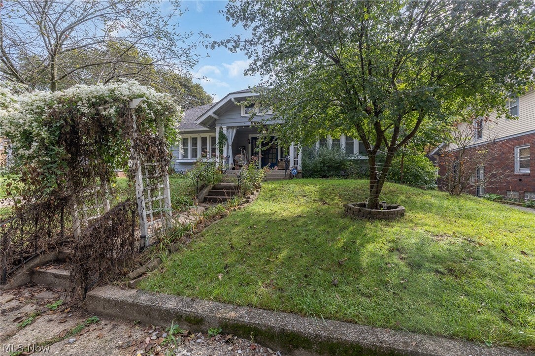 473 S Sunset View Drive