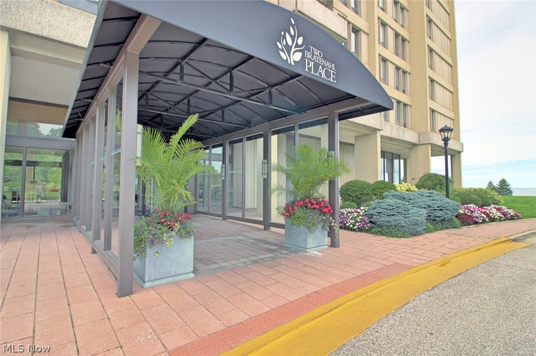 Two Bratenahl Place Condo - Residential