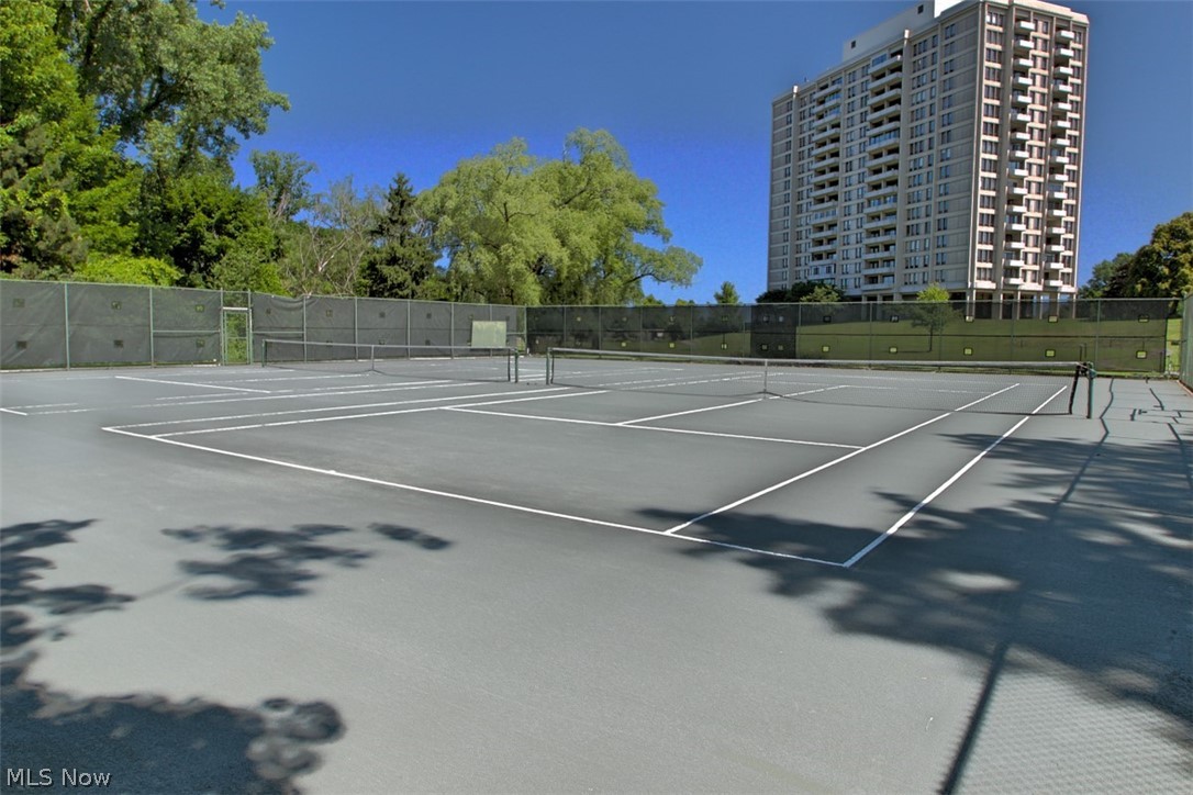 Two Bratenahl Place Condo - Residential