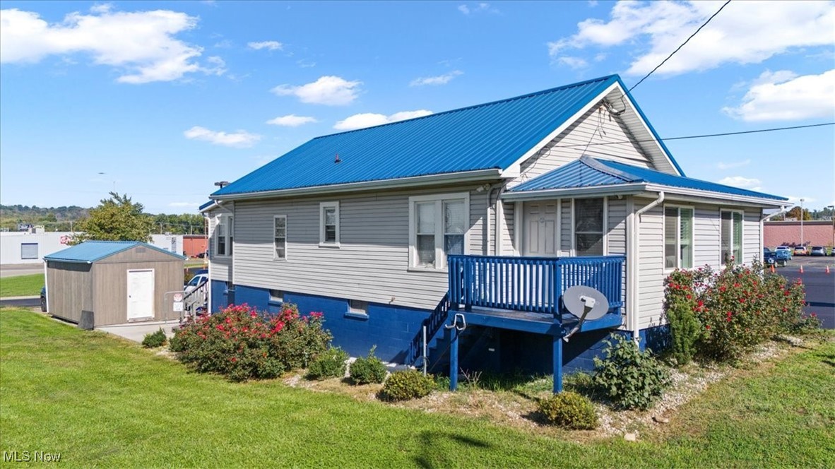 Great Commercial location to Promote your business on Murdoch Ave. High Traffic Count (AADT 11,310). Just under 2,000 Square feet Building could be used as a company office or small retail shop. Updates include Newer Electrical service, New Metal Roof and interior/exterior remodeling.