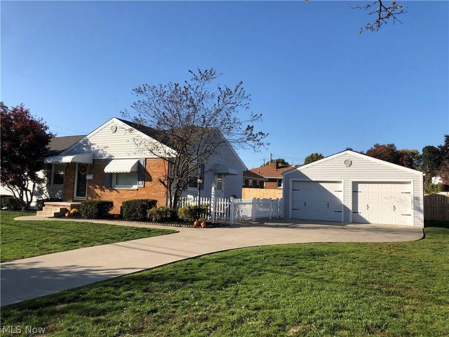 Hello again Firestone Park shoppers!  Looking for clean-comfortable and move in ready?  How about one floor living?  We have it all here at 193 Woodsdale Ave located in the Heart of Firestone Park!  Set your private viewing and come look today!  We feature~ 3 first floor bedrooms, a first floor full bathroom, an applianced and eat in kitchen, 2 car detached garage with openers and electric, very nice paved driveway and stamped patio area, fenced in section perfect for small children and or pets, vinyl siding and brick exterior, central air, new carpet throughout, multiple ceiling fans, homes sits nicely on its corner lot, large closets, neatly landscaped, large living room, and seller offering a Home Buyers Warranty!  Call Today!  Don't miss this one!