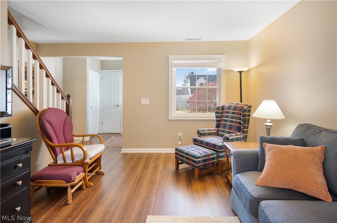 Country Scene Condo - Residential